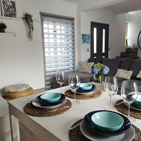 Kai Casa Frente Al Mar Y Completamente Restaurada Hébergement de vacances *