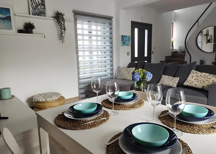 Kai Casa Frente Al Mar Y Completamente Restaurada Feriehus *