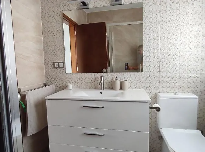 Feriehus Kai Casa Frente Al Mar Y Completamente Restaurada Santa Cruz das Flores