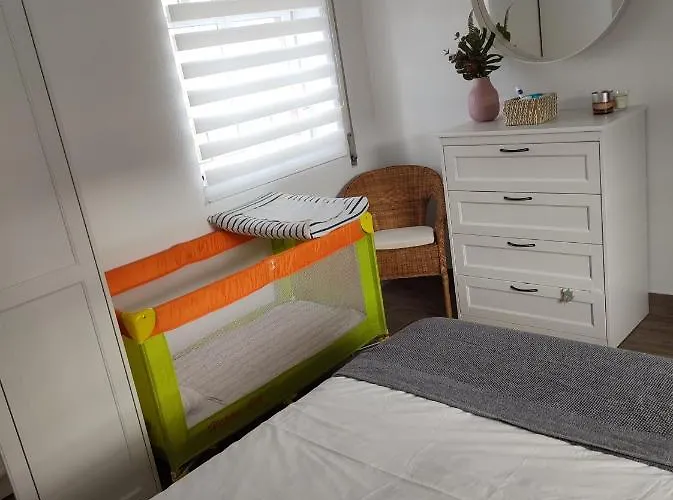 Feriehus Kai Casa Frente Al Mar Y Completamente Restaurada Santa Cruz das Flores