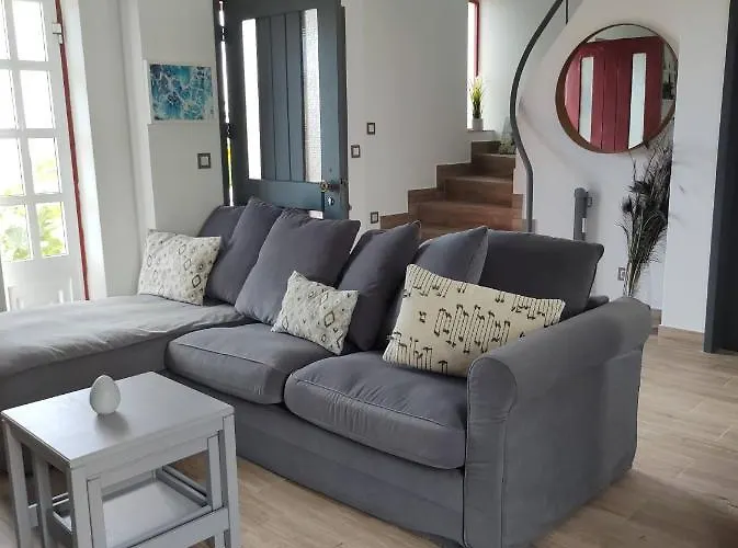 Kai Casa Frente Al Mar Y Completamente Restaurada Feriehus Santa Cruz das Flores